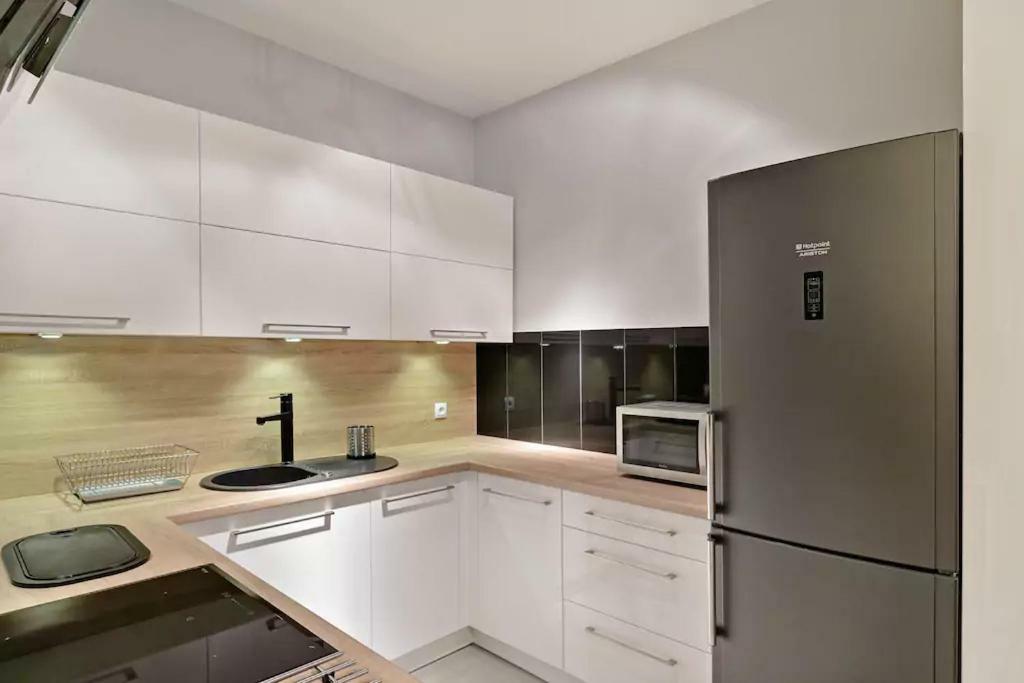 Strict Center Towarowa Apartment Познан Екстериор снимка